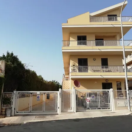 La Casa Dei Fico D'india Apartment *